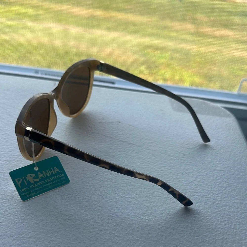 NEW Piranha Leopard Print Sunglasses
